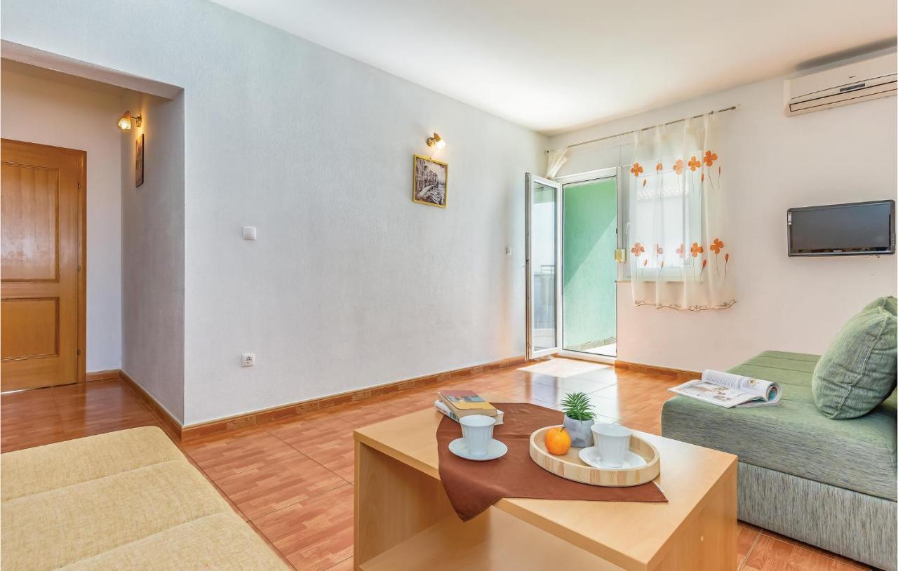 Beautiful Apartment In Krvavica With Wifi Eksteriør billede